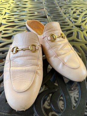 Gucci Women's Beige Leather Slip-On Mules with Gold Bit Detail